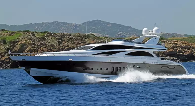 Leopard 32 Charter Porto Cervo | Luxury Yacht Sardinia