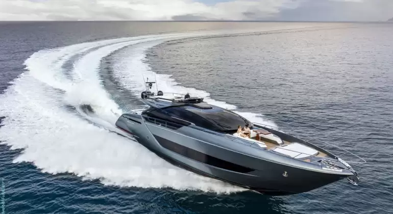 Riva Folgore 88 Charter Porto Cervo | Luxury Yacht Sardinia